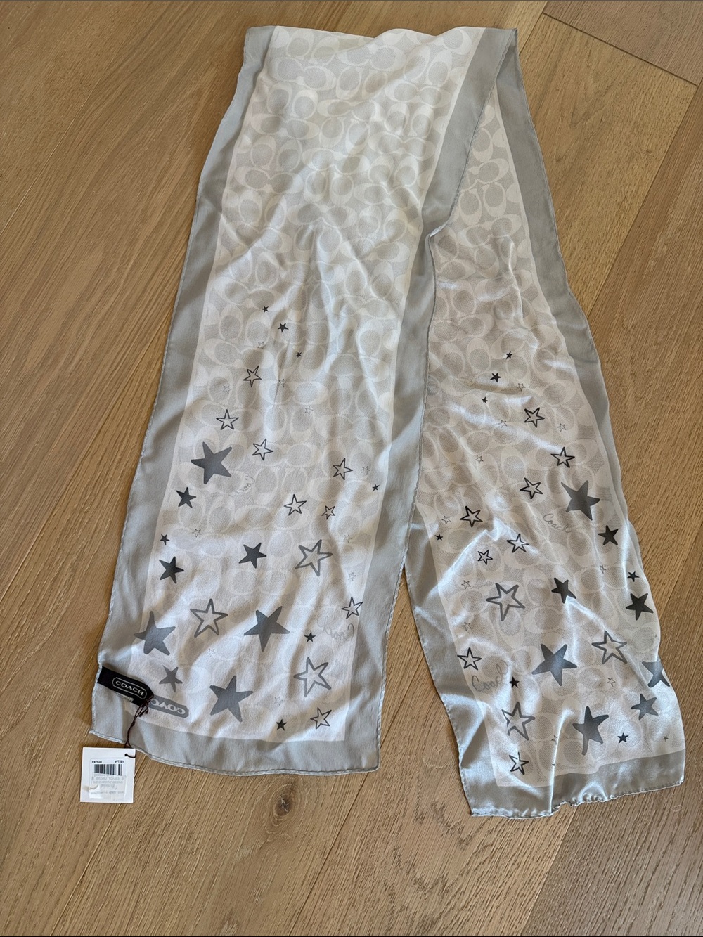 NWT Coach Signature White & Gray Star Print Oblong Silk Scarf (60 x 10)